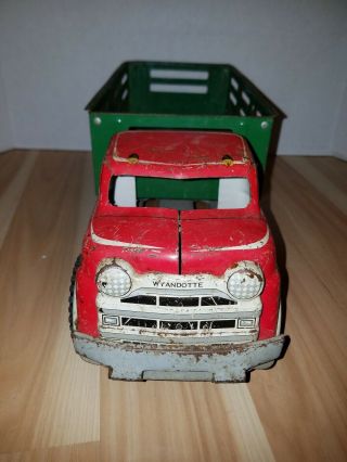 Vintage Wyandotte Farm truck Pressed Steele Red and White cab with Green bed. 3