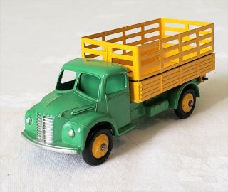 Dinky Toys Meccano Ltd.  England DODGE FARM PRODUCE WAGON TRUCK 30n 50 ' s 2