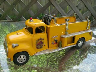 Vintage 1950 ' s Tonka pressed steel Ford pumper fire truck good shape w/ hydrant 2
