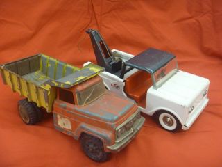 Vintage 60’s Diecast Hubley Dump Truck and Structo Scout Jeep Wrecker 2