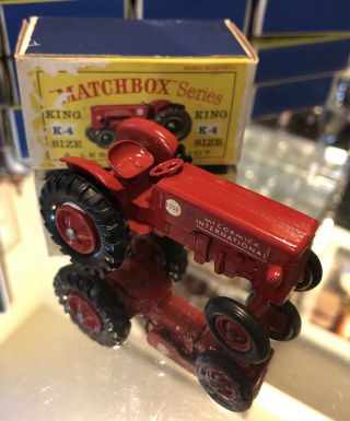 MATCHBOX LESNEY KING SIZE K - 4 MCCORMICK INTERNATIONAL B - 250 FARM TRACTOR 2