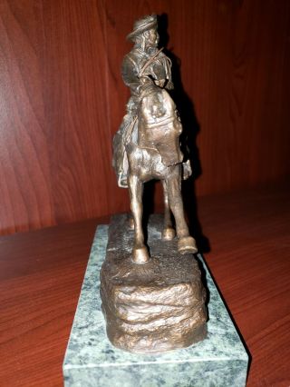 Cowboy bronze statue by Remington 4