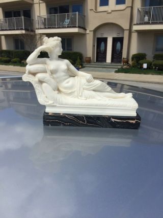 G Ruggeri Sculpture of Venus on Marble base Italian Vintage Perfect 7